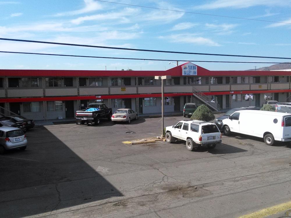 Yakima Valley Inn Exterior foto